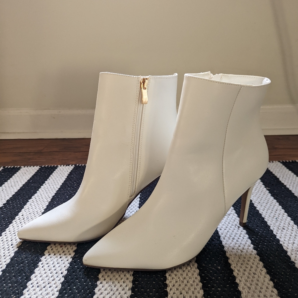 Selenah White Pointed Toe Ankle Booties